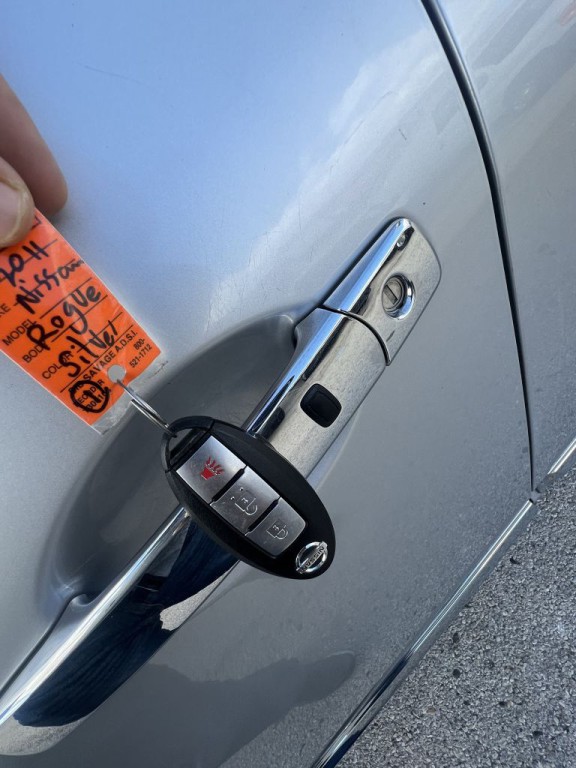 2011 Nissan Rogue Image 20