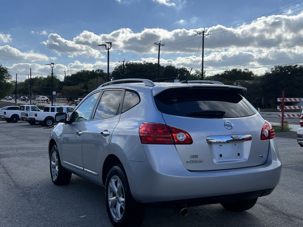 2011 Nissan Rogue Image 3