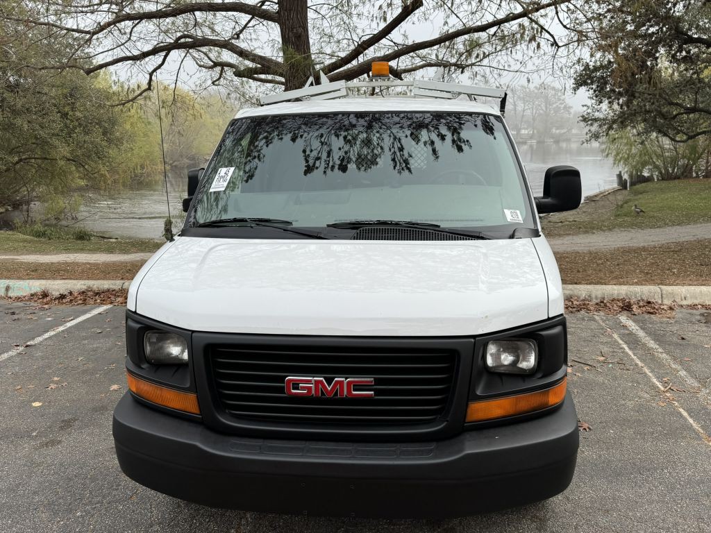 2007 GMC Savana Image 3