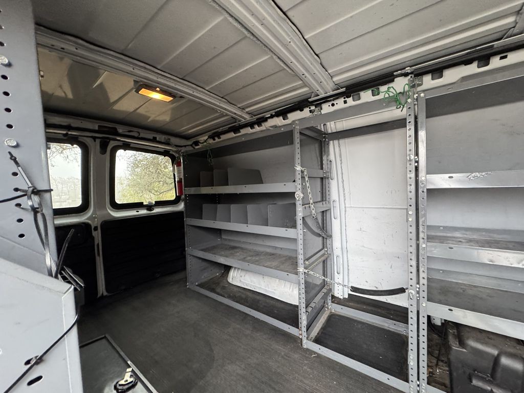 2007 GMC Savana Image 12