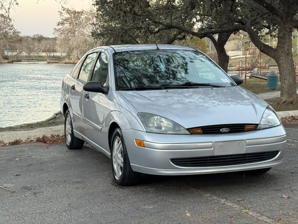 2004 Ford Focus Image 1