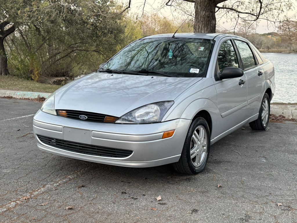2004 Ford Focus Image 2