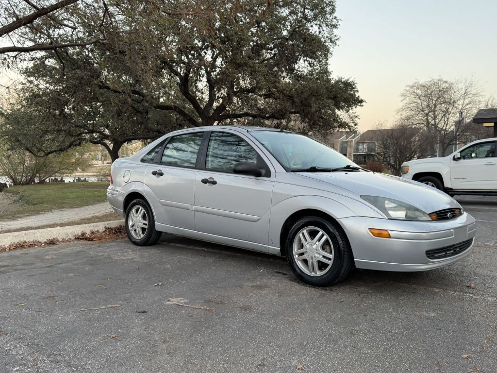 2004 Ford Focus Image 4