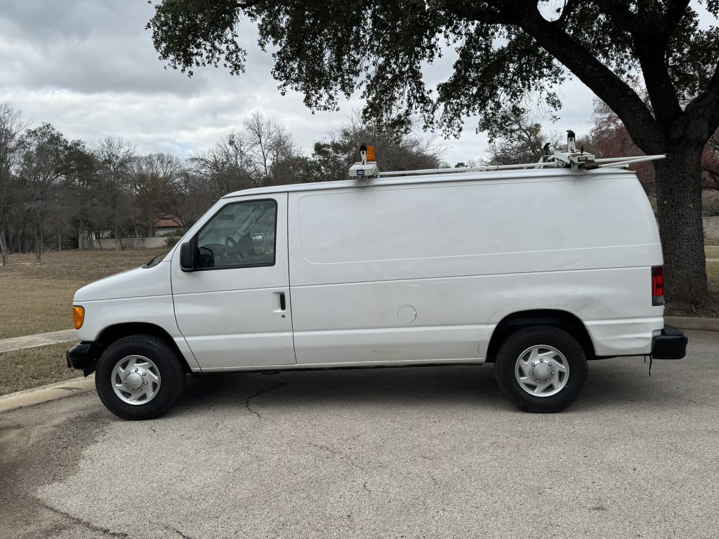 2007 Ford Econoline Image 1
