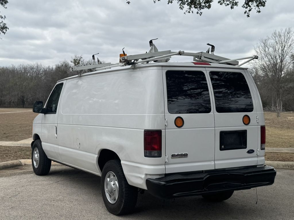 2007 Ford Econoline Image 3