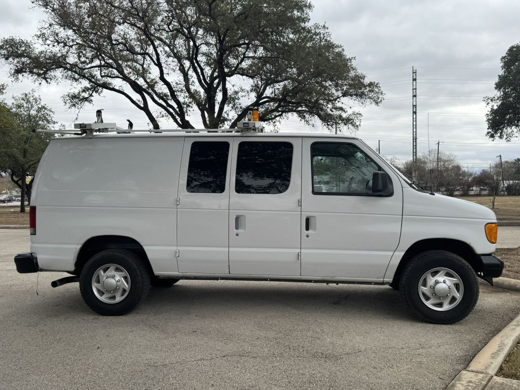 2007 Ford Econoline Image 8