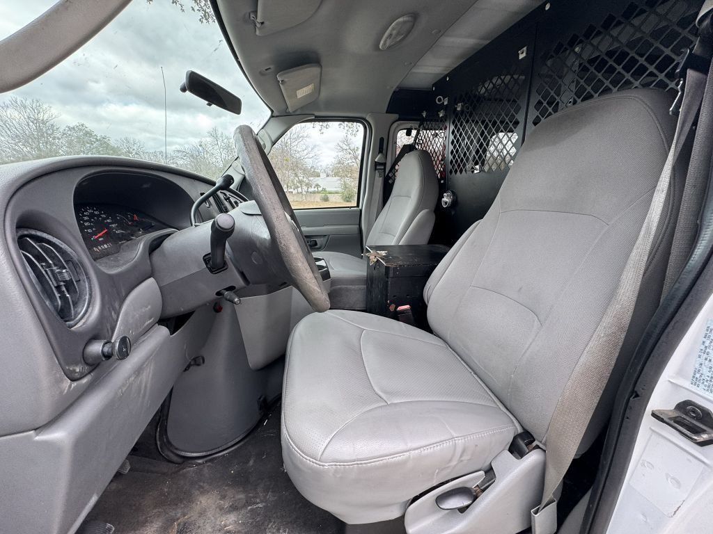 2007 Ford Econoline Image 10