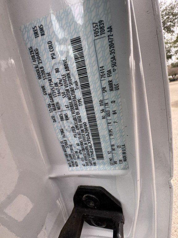 2007 Ford Econoline Image 24