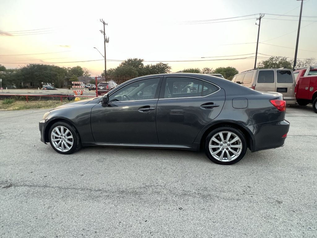 2006 Lexus IS Image 2