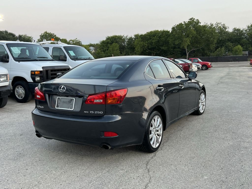 2006 Lexus IS Image 4