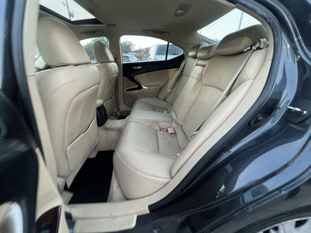 2006 Lexus IS Image 10