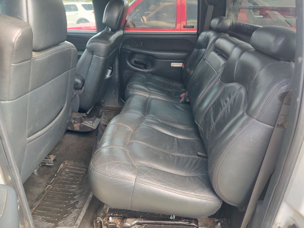 2002 Chevrolet Silverado 1500 Image 2