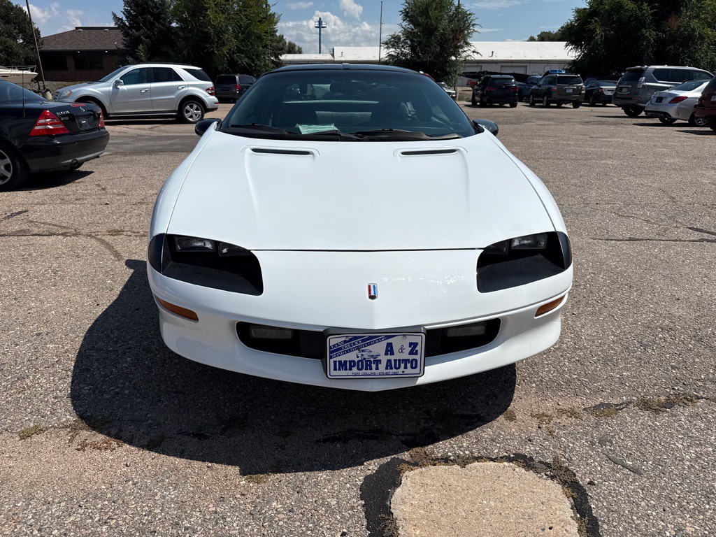 1996 Chevrolet Camaro Image 2