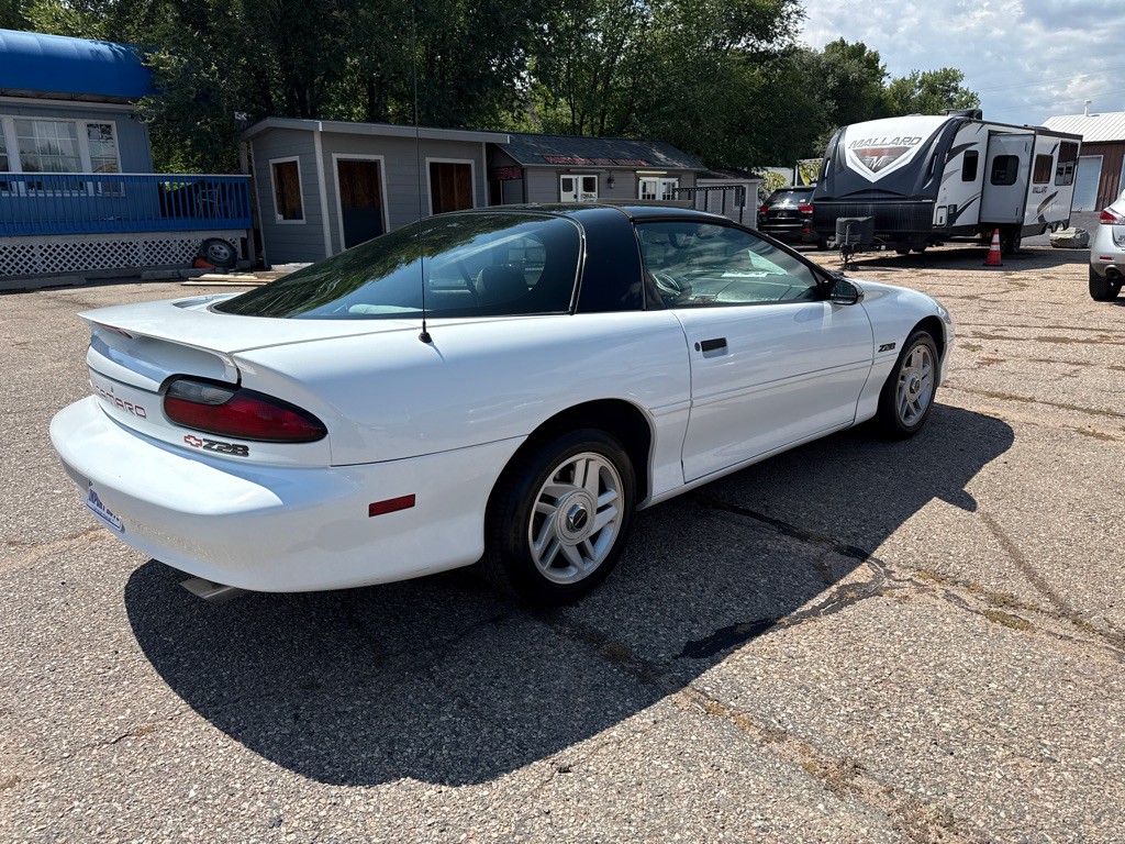 1996 Chevrolet Camaro Image 4