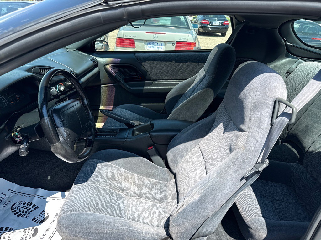 1996 Chevrolet Camaro Image 8