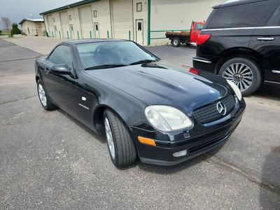 1999 Mercedes-Benz SLK-Class Image 2