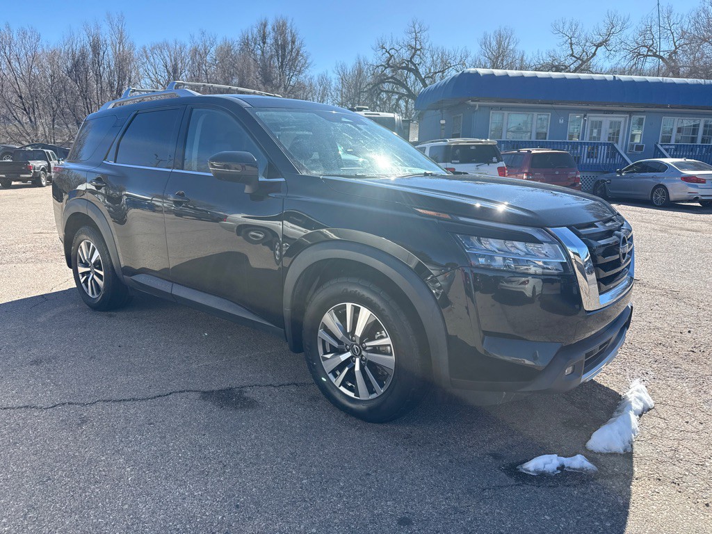 2022 Nissan Pathfinder Image 14