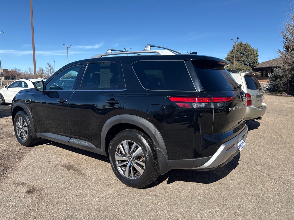 2022 Nissan Pathfinder Image 18