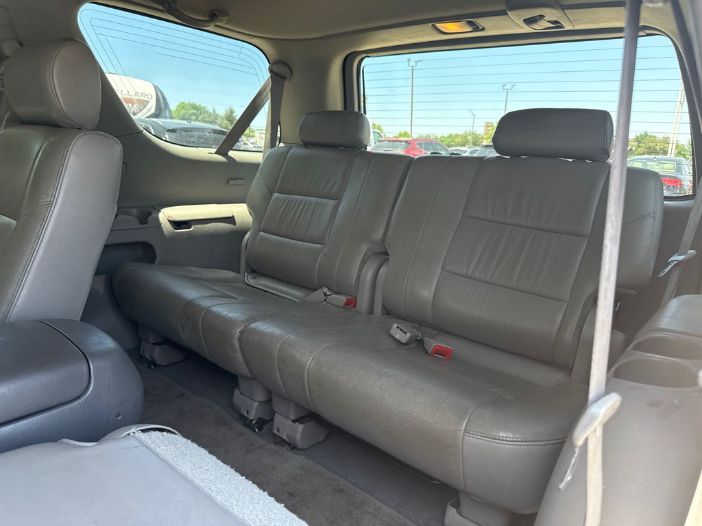 2006 Toyota Sequoia Image 9