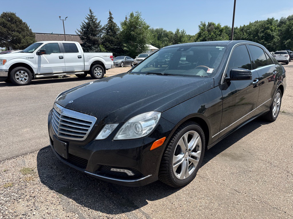 2010 Mercedes-Benz E-Class Image 2