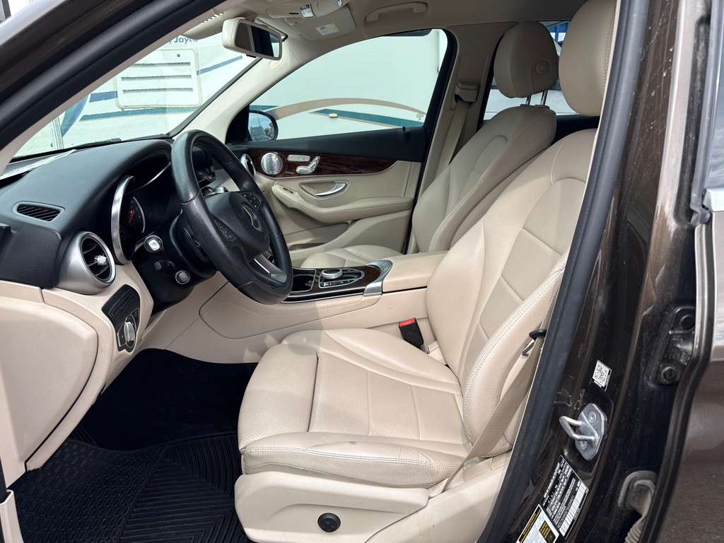 2018 Mercedes-Benz GLC-Class Image 7