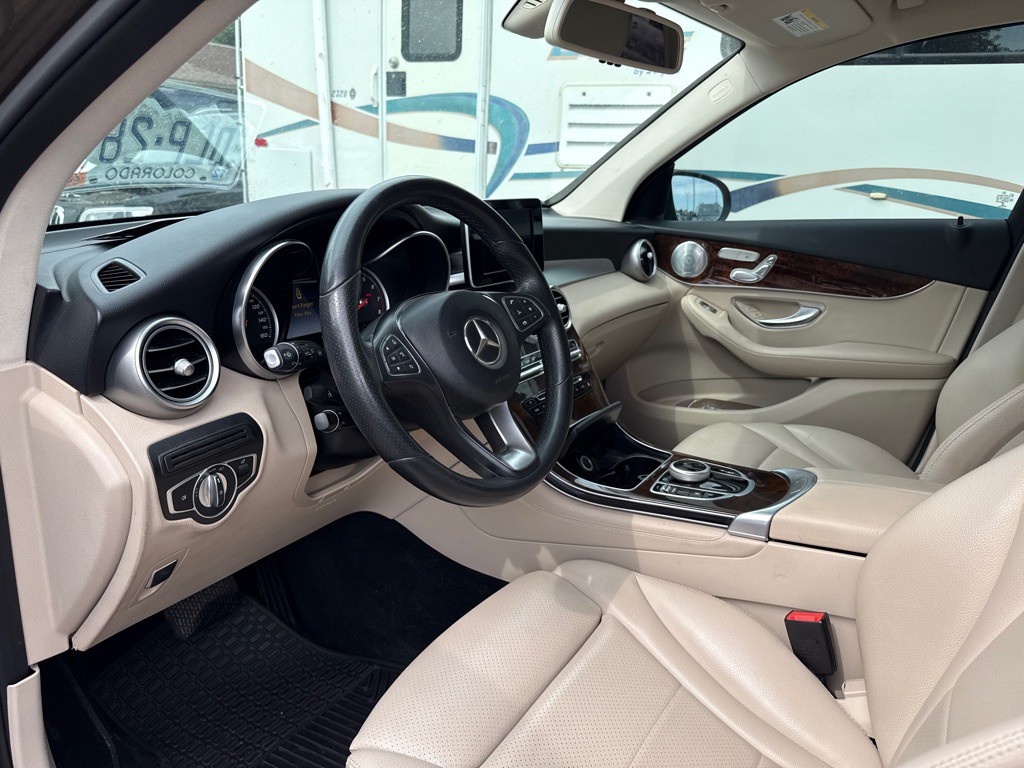 2018 Mercedes-Benz GLC-Class Image 8