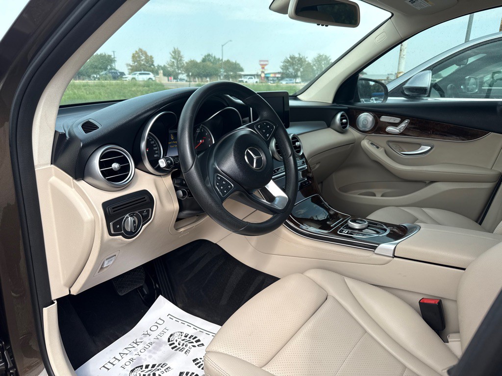 2018 Mercedes-Benz GLC-Class Image 8
