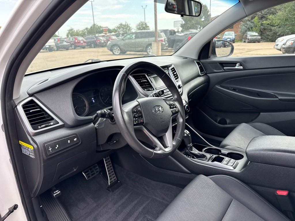 2017 Hyundai Tucson Image 8