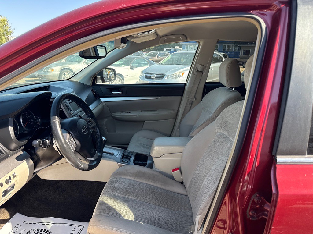 2014 Subaru Outback Image 7
