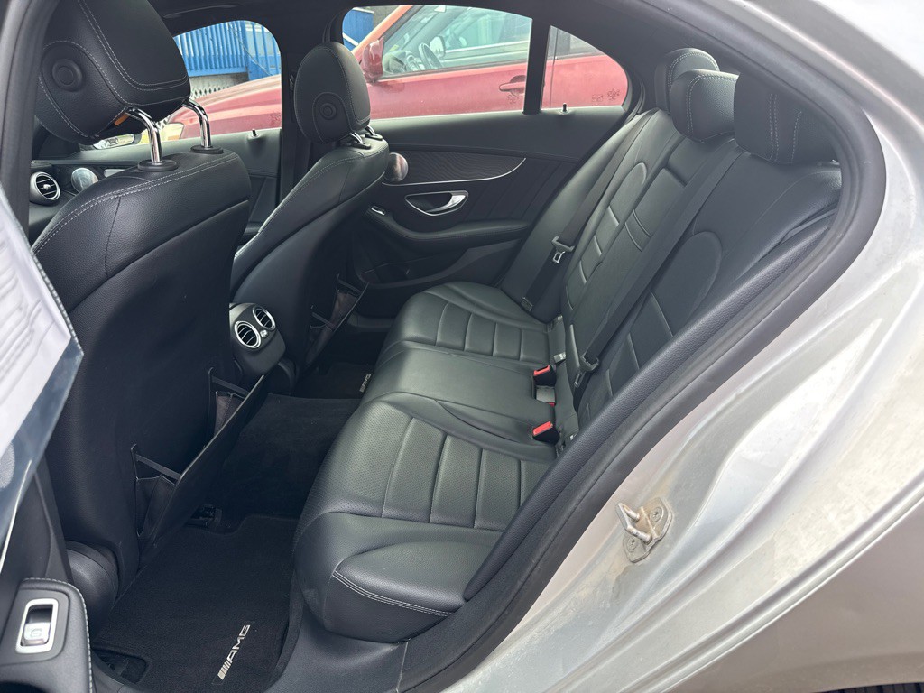 2015 Mercedes-Benz C-Class Image 9