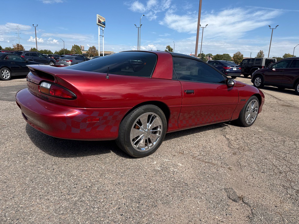 1997 Chevrolet Camaro Image 4