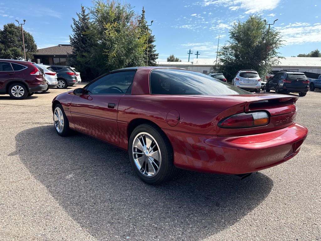 1997 Chevrolet Camaro Image 6