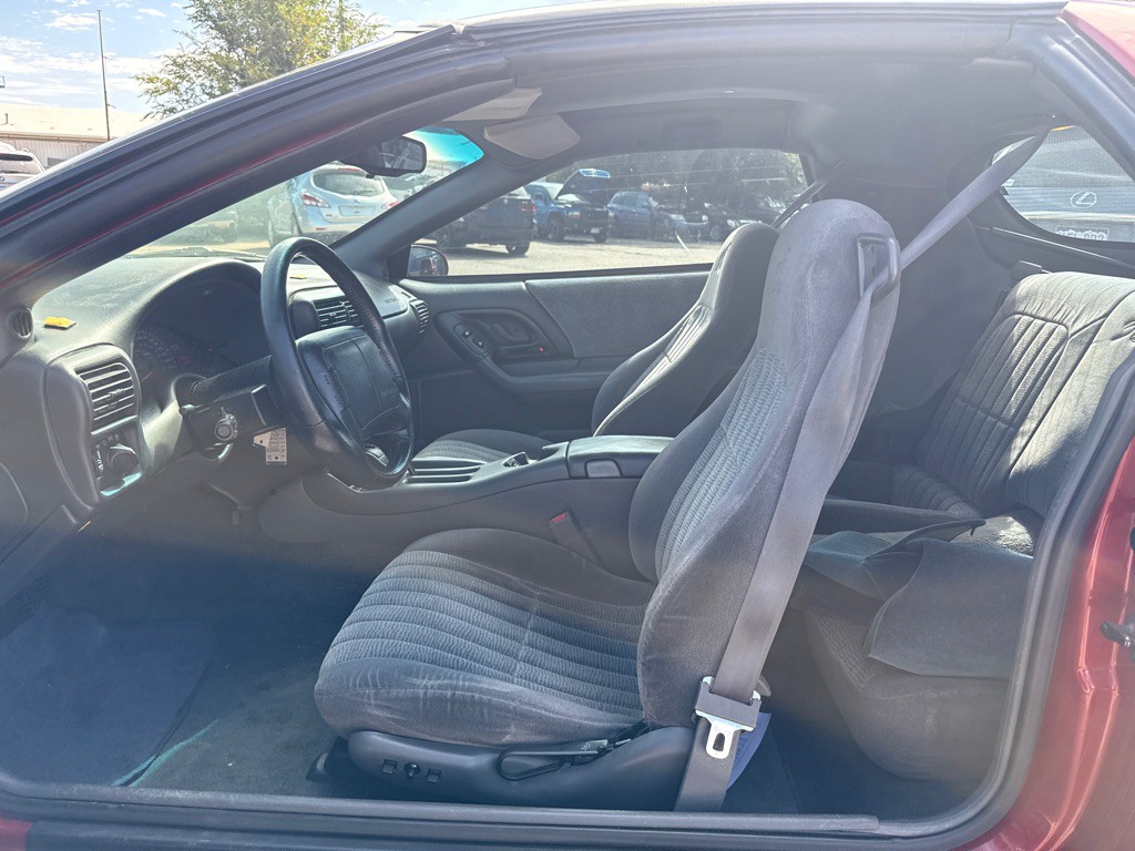 1997 Chevrolet Camaro Image 7