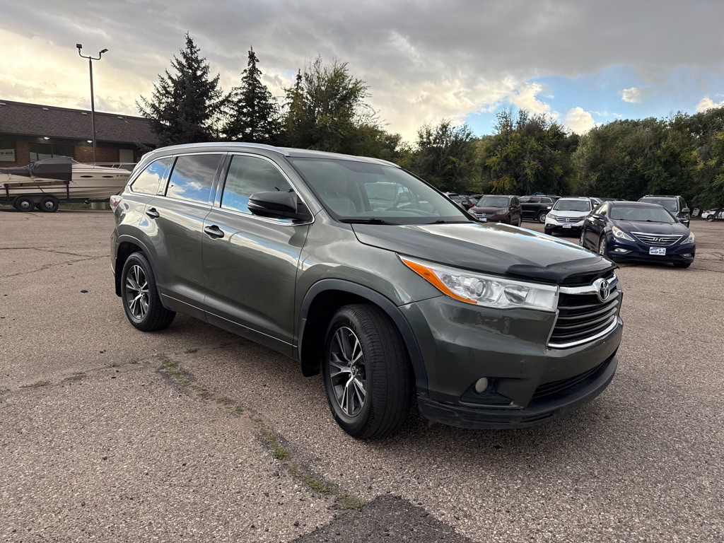 2016 Toyota Highlander Image 4