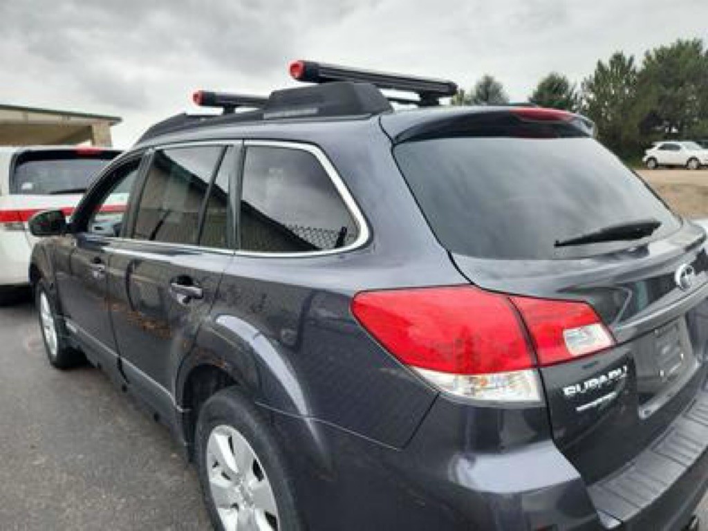 2011 Subaru Outback Image 3