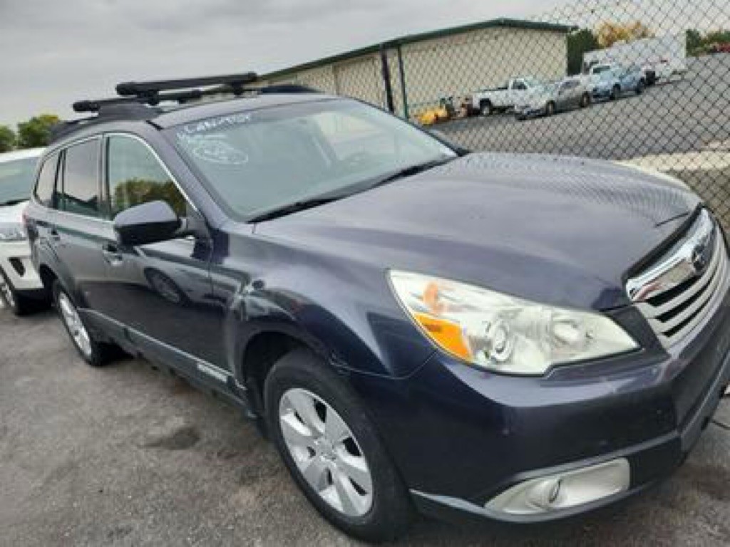 2011 Subaru Outback Image 4