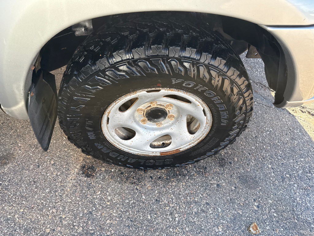 2003 Toyota Sequoia Image 7