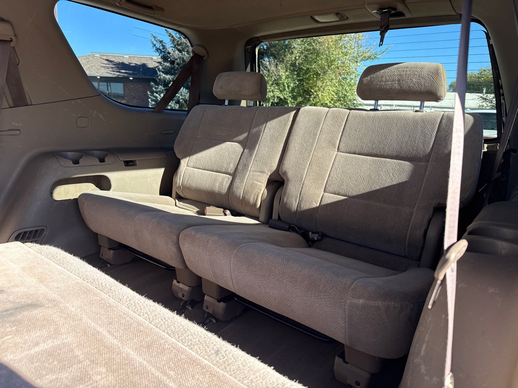 2003 Toyota Sequoia Image 11