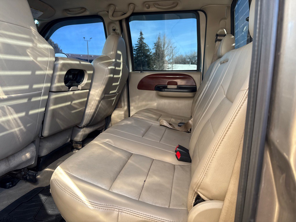 2006 Ford F-350 Image 9