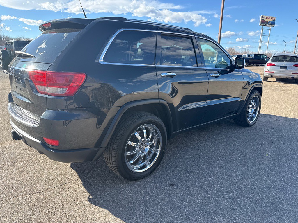 2011 Jeep Grand Cherokee Image 5