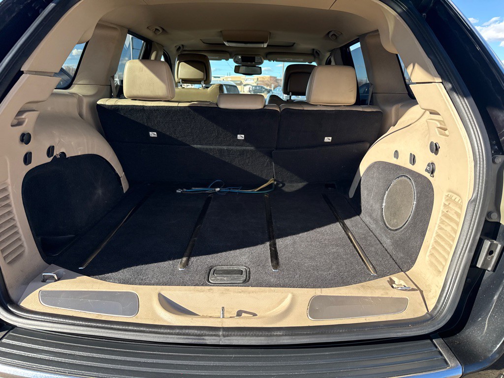 2011 Jeep Grand Cherokee Image 10