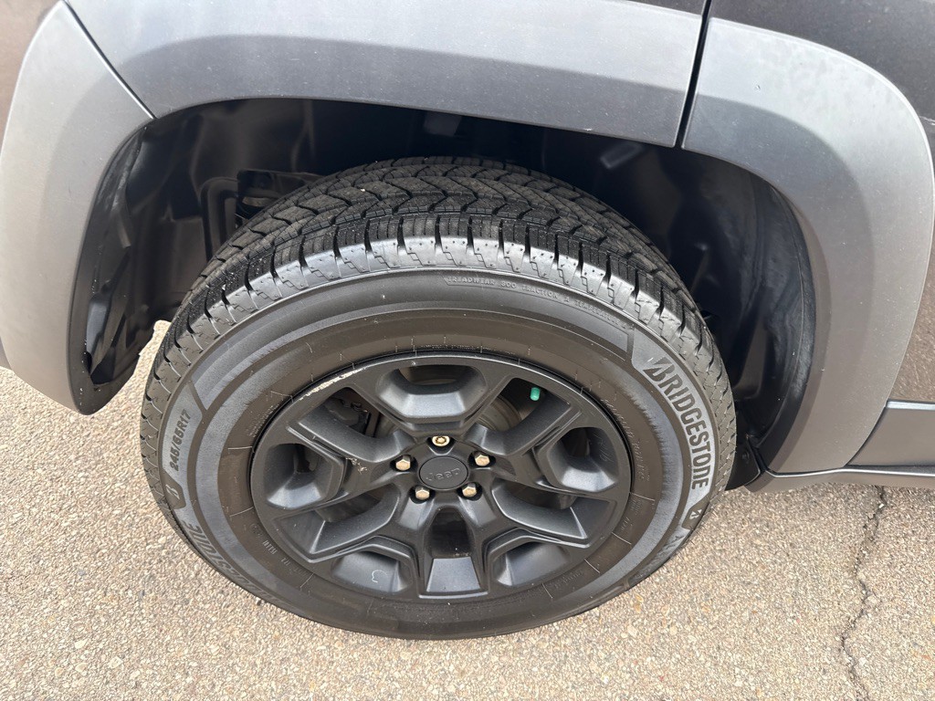 2019 Jeep Cherokee Image 11