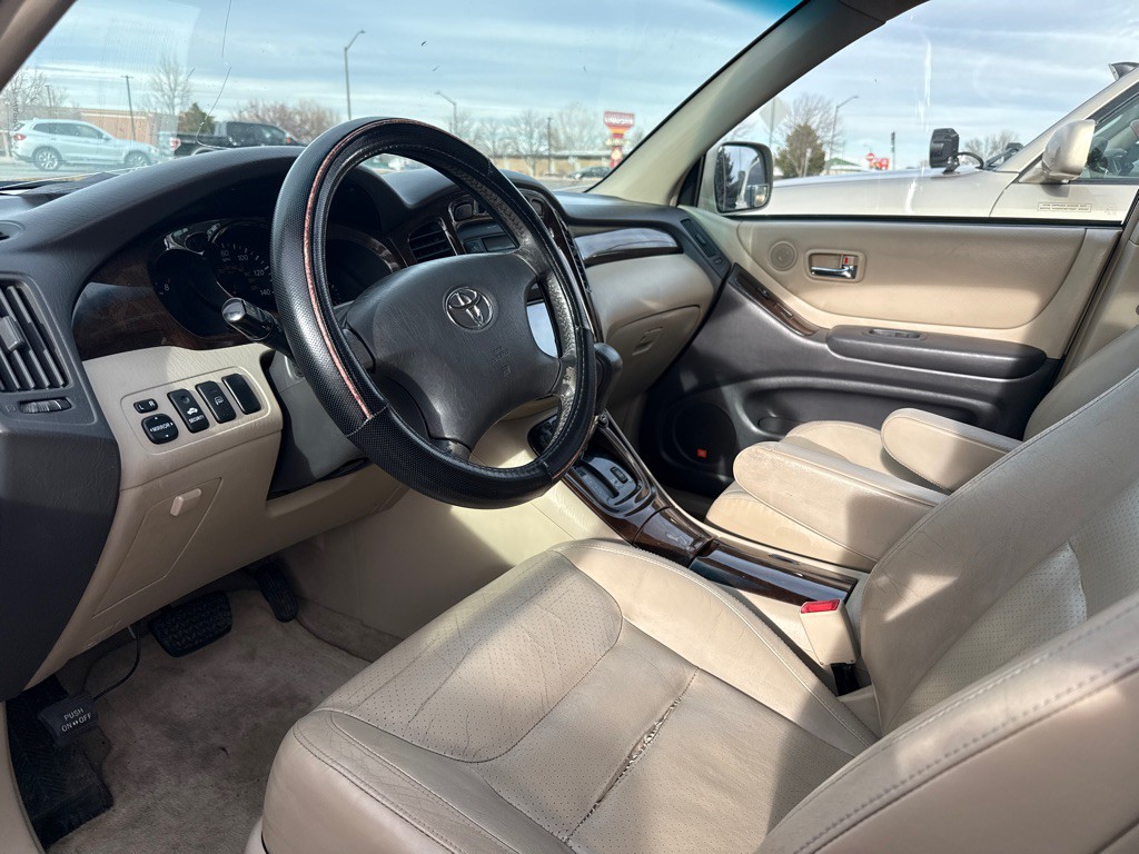 2002 Toyota Highlander Image 8
