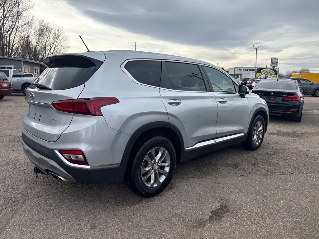 2019 Hyundai Santa Fe Image 4