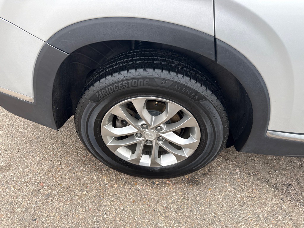 2019 Hyundai Santa Fe Image 12