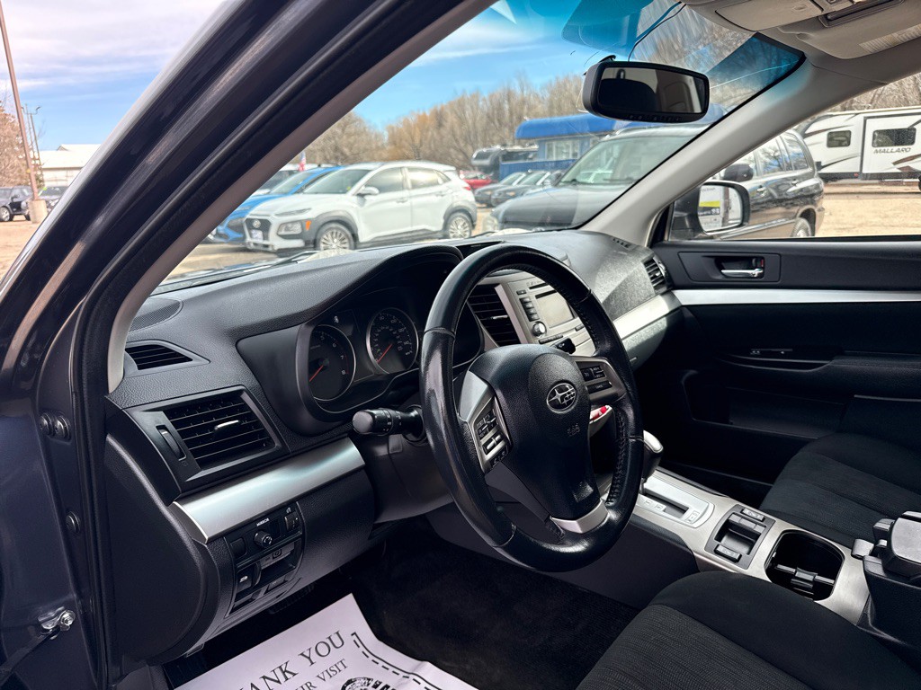 2014 Subaru Outback Image 10