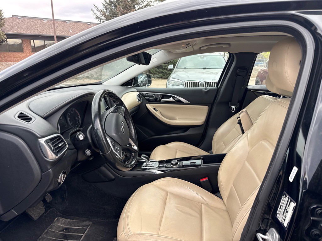 2017 INFINITI QX30 Image 7