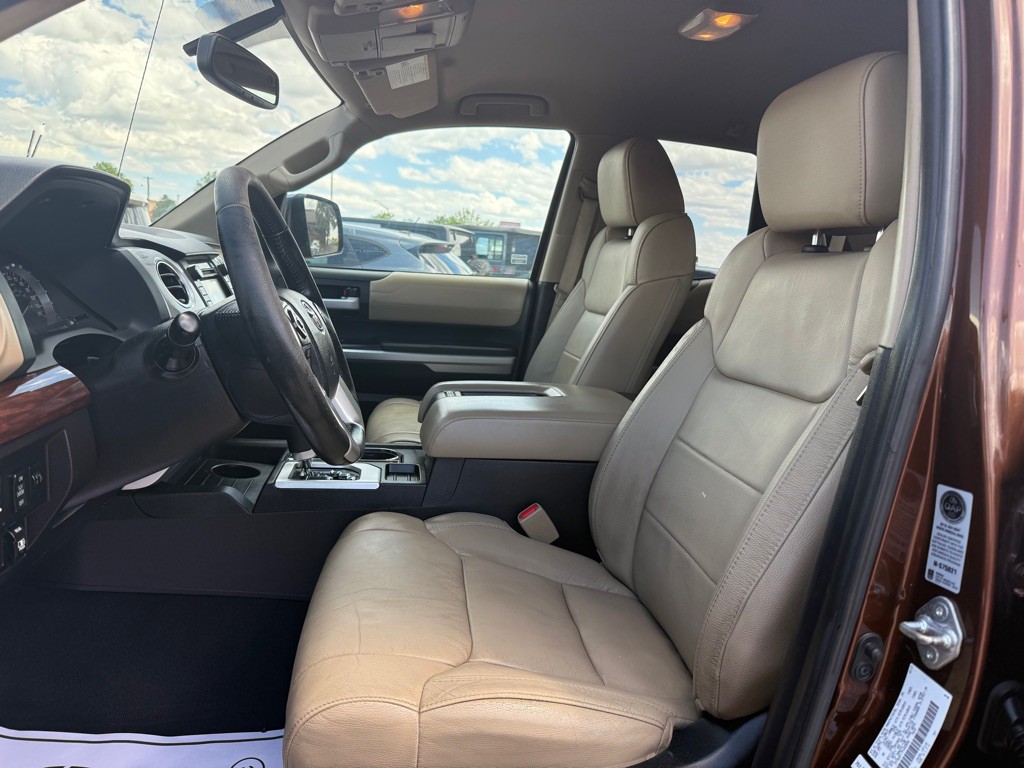 2015 Toyota Tundra Image 8