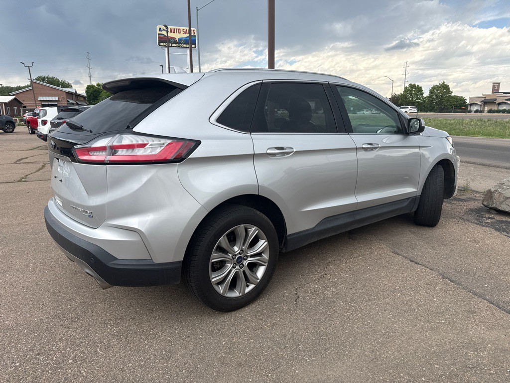 2019 Ford Edge Image 4