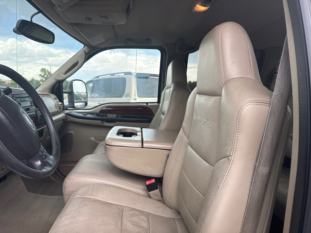 2005 Ford F-250 Image 9